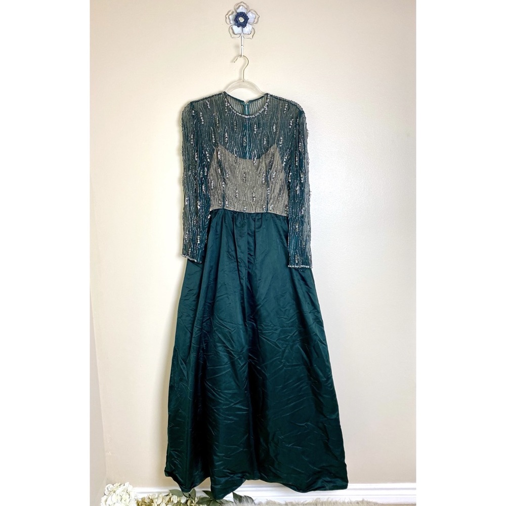 Victoria Royal Ltd 1960s Hong Kong Silk Satin Green Dress sz 14